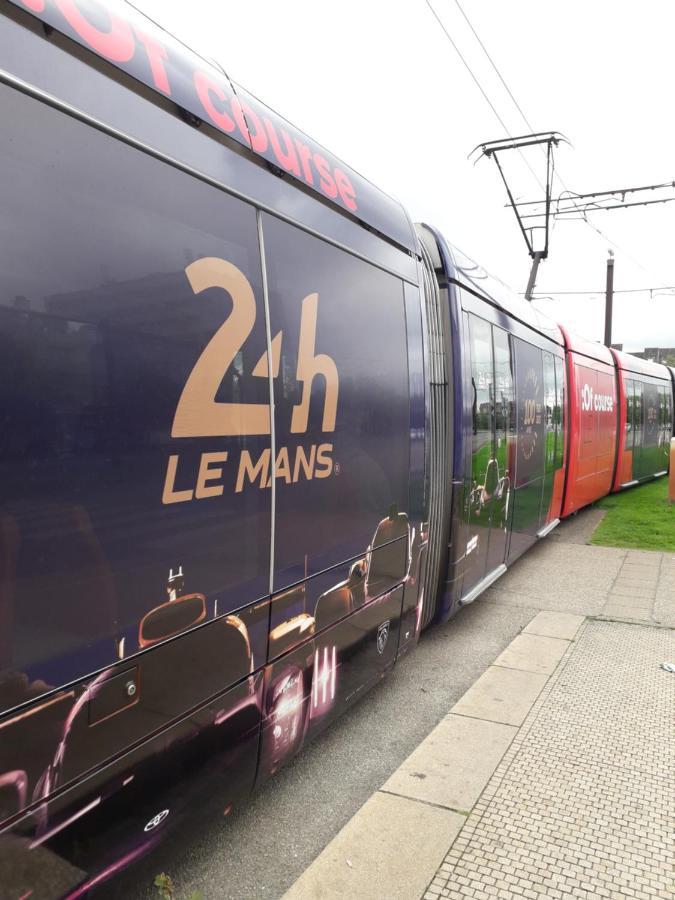 Proximite Circuit 24 Heures Le Mans Exterior foto